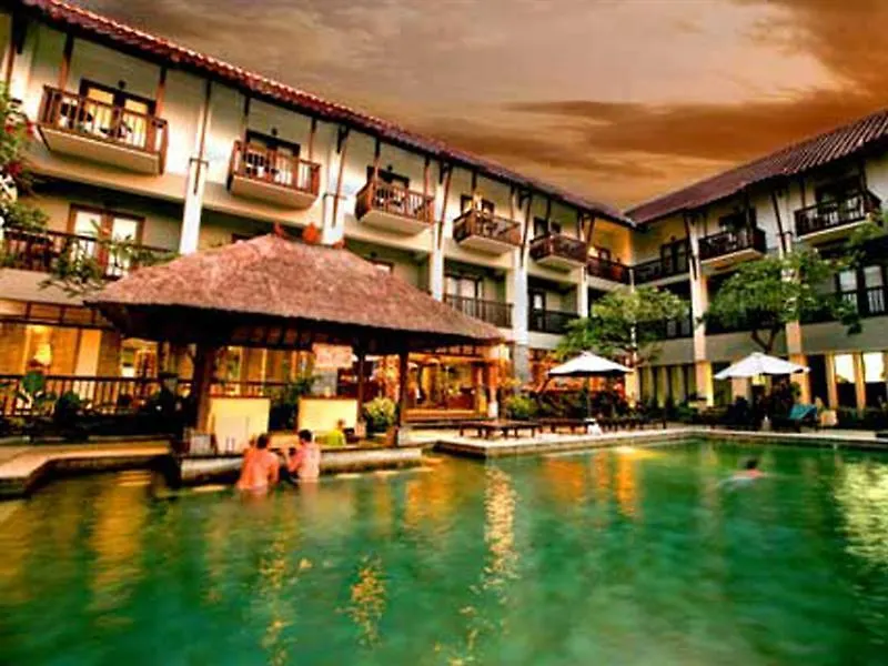 The Lokha Legian Resort & Spa 3*, Legian (Bali)