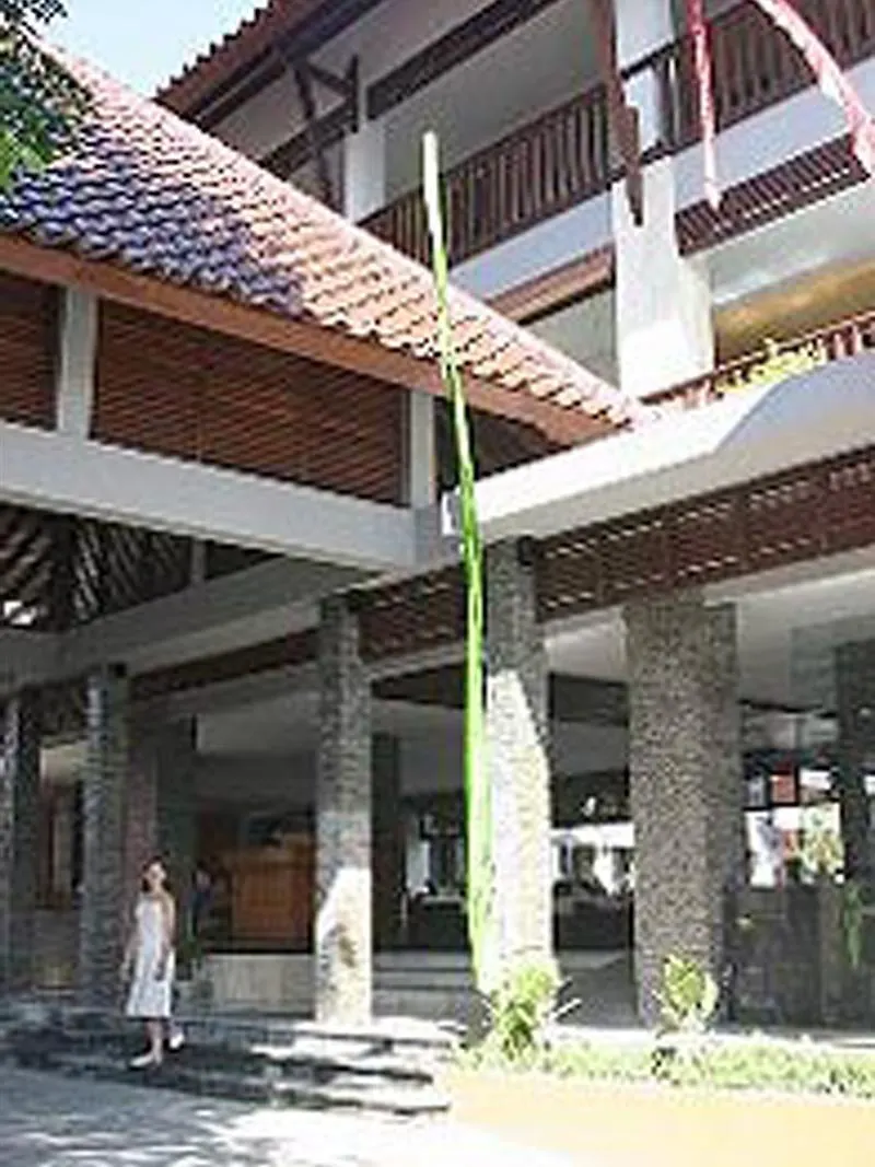 The Lokha Legian Resort & Spa 3*, Legian (Bali)