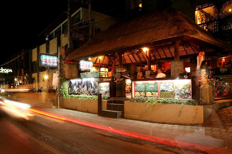 Hotel The Lokha Legian Resort & Spa