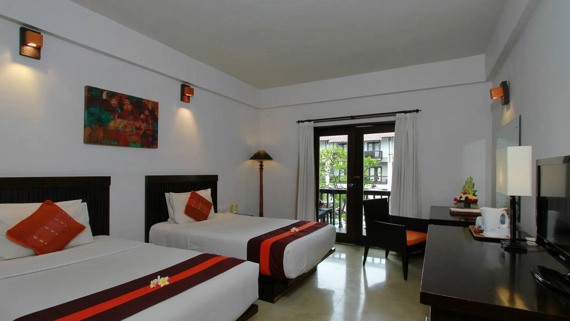 Hotel The Lokha Legian Resort & Spa