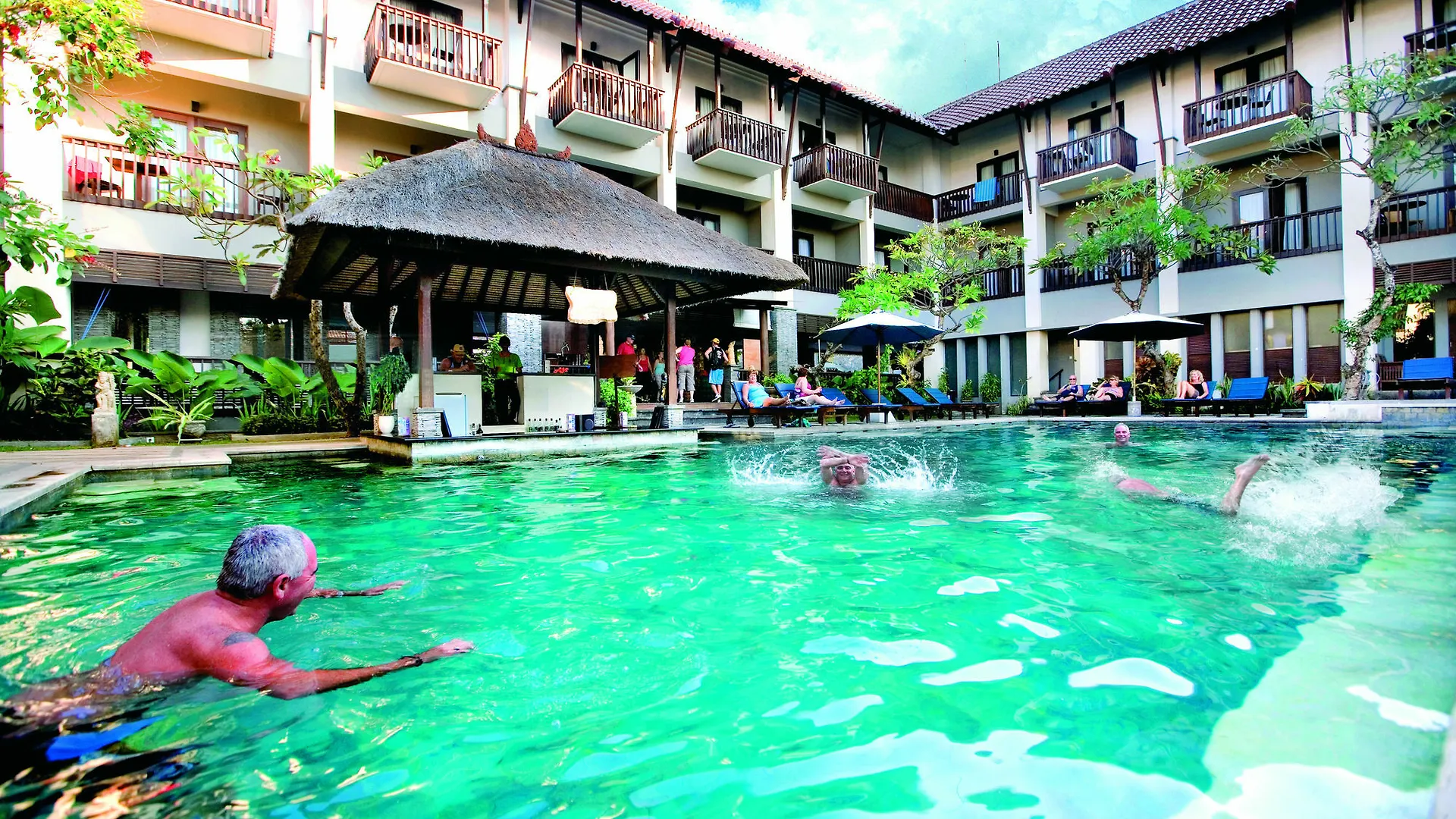 Hotel The Lokha Legian Resort & Spa